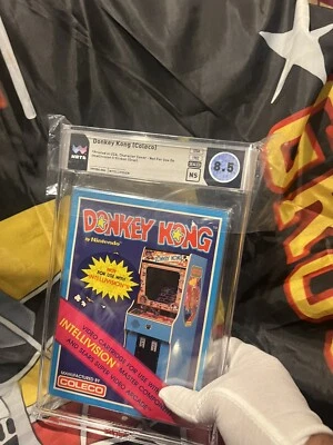 Donkey Kong Coleco 1982 Graded 8.5 No Seal Factory Made Original - Image 1 of 4