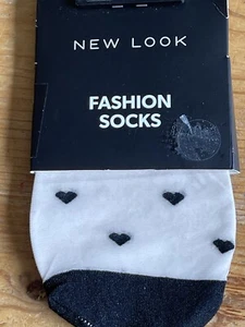 NEW LOOK BEAUTIFUL LADIES WHITE SHEER SOCKS & BLACK HEARTS BMWT ONE SIZE - Picture 1 of 7