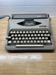 ROYAL CRESCENT Vintage Type Writer . Made In The 50s . Rare.. Sold As Is - Picture 1 of 6