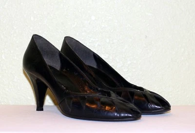 WOMENS BLACK LEATHER VTG CARESSA SPAIN PEEP TOE CUTOUT PUMPS US 8 N NARROW EU 38 - Image 1 of 3
