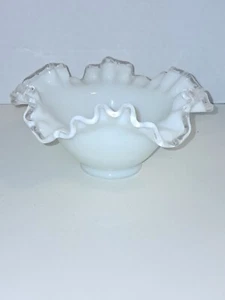 Vintage Fenton Silver Crest Double Crimped Ruffle Edge Milk Glass Bowl Dish - Picture 1 of 5