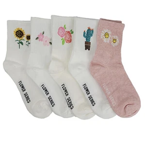 Lote de 5 pares de calcetines medianos con flores para mujer hechos en Corea - Imagen 1 de 15