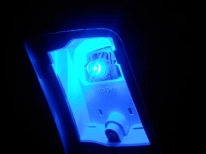 2 x Blue LED T10 194 2825 168 158 W5W T8 1SMD Wedge License Plate Light Bulbs - Picture 1 of 7