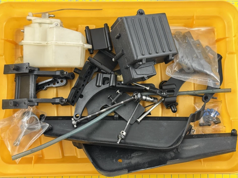 CARSON Sortiment Zubehör Ersatzteile Verschiedenes - Vintage Modellbau - Bild 1 von 1