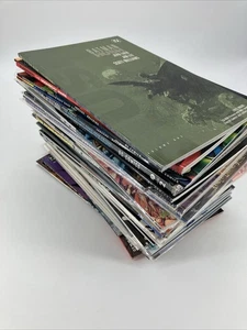 DC Comics Graphic Novels Random Mix TPB verschiedene Serien Moderne 50 Bücher Superman - Bild 1 von 16