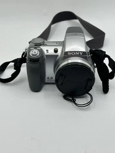 Sony Cyber-shot DSC-H2 6,0 megapixel fotocamera digitale ~ argento ~ testata e funzionante - Foto 1 di 10