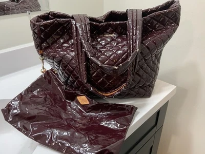 Bolso de Hombro MZ Wallace Lacado Arándano Grande Sutton Deluxe Foto 1 de 4