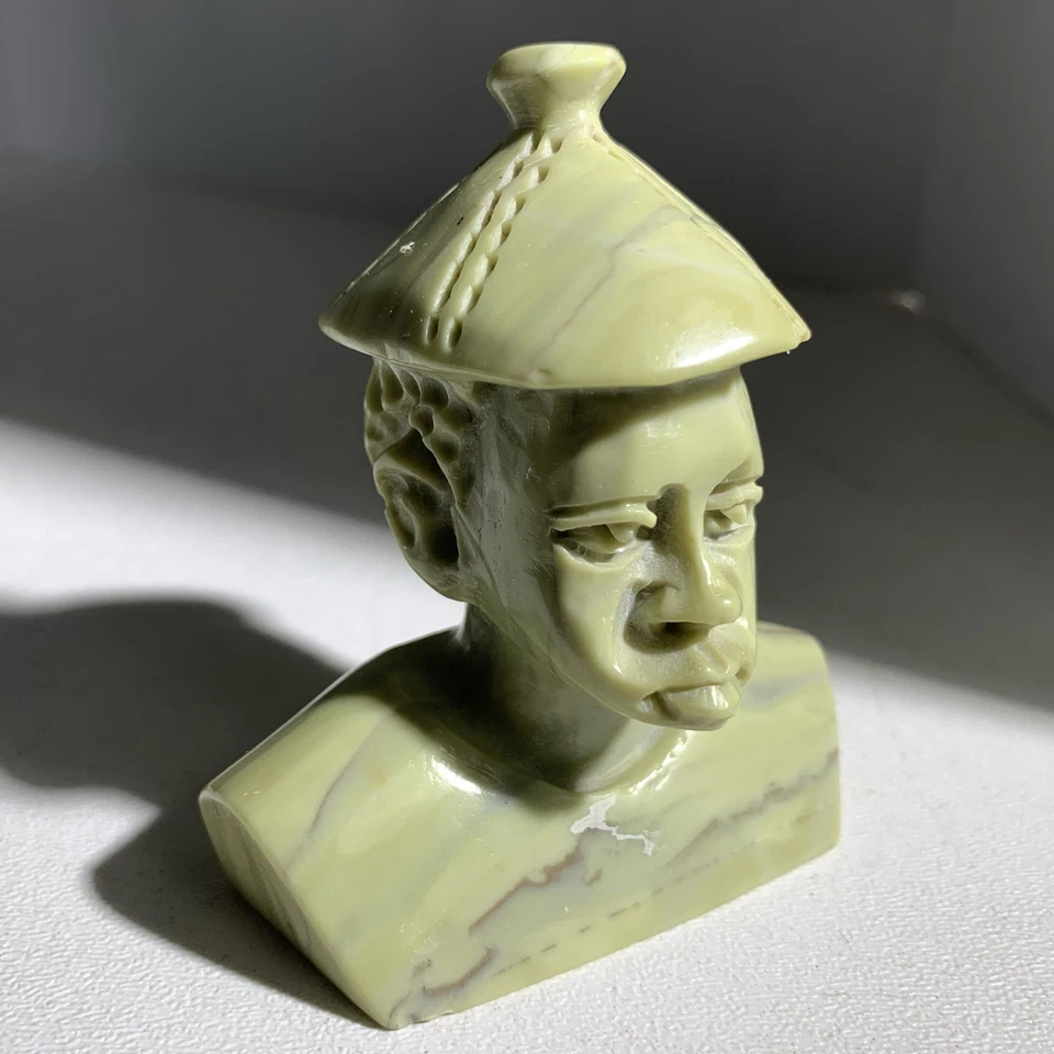Estatuilla escultura hombre Shona de jade mantequilla verde africana tallada a mano Foto 1 de 4