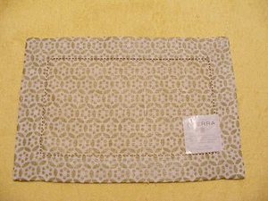 New Sferra Gold Filigree Fretwork 6" x 9" Linen Cocktail Napkin - Picture 1 of 2