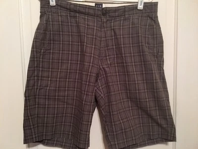 GAP SIZE 31 GRAY PLAID SHORTS - Image 1 of 4
