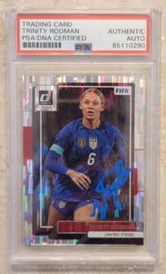 Tarjeta Panini Donruss Trinity Rodman firmada 2022-23 con PSA/ADN losa plateada de autenticidad 2 - Imagen 1 de 2