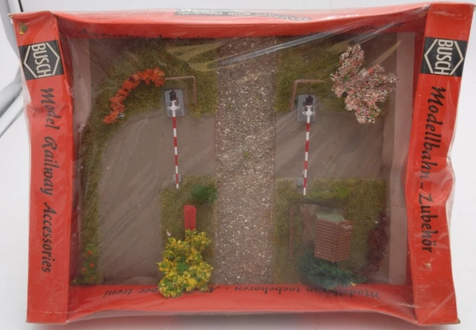 Busch 3210 HO/OO Scale Straight Level Crossing - Image 1 of 1