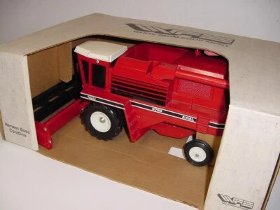 1/24 White 9720 Axial Flow Harvest Boss Combine by Scale Models W/Box! - Image 1 of 4
