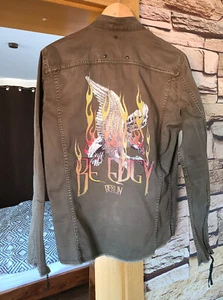 Neuwertige Jacke von Be Edgy Berlin ®, Gr. S in oliv mit Rückenprint - Bild 1 von 2