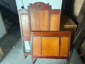 Letto singolo in legno con inserto Angelo in metallo Vintage primi del 900. - Foto 1 di 4