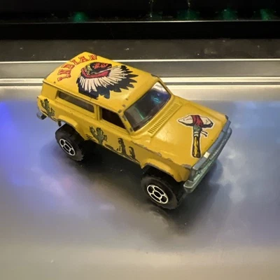 Винтажный Majorette Team Indian 4 x 4 Jeep Cherokee 236 масштаб 1:64 РЕДКИЙ - Изображение 1 из 4