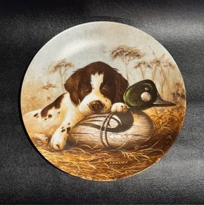 1987 Knowels Dog Tired - The Springer Spaniel Plate with Coil Brass Hanger - Bild 1 von 6