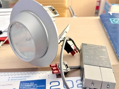 FARETTO DA INCASSO ARGENTO DA PLAFONE - Immagine 1 di 4