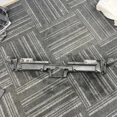 Soporte de rejilla GM 15865943 2007-2014 piezas originales GMC Yukon 1500 2500 XL OEM Foto 1 de 4