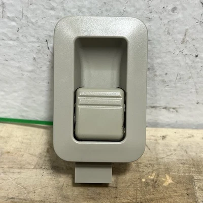 Pestillo de cerradura de puerta interior delantero derecho Infiniti Qx56 2004-2007 OEM Foto 1 de 2