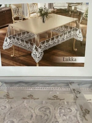 PROTECTIVE WHITE CLEAR TABLE COVER DESIGNED WITH MATERIAL - Image 1 of 4