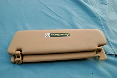 Parasol Porsche Cayenne 2004-2009 con espejo y luz (arena) diestro OEM 7L5857552DF Foto 1 de 4