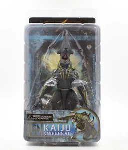 NECA - Pacific Rim - Kaiju Knifehead Deluxe Action Figure - Imagen 1 de 2