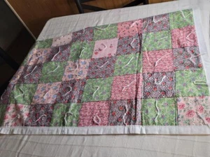 HANDMADE LAP QUILT PINK AND GREEM 36X70 - Picture 1 of 3