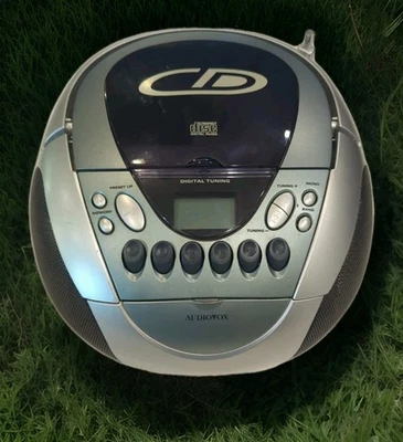 Audiovox CDP1386 Boombox Portátil CD Leitor de Cassete Rádio AM/FM Ajuste Digital - Imagem 1 de 4