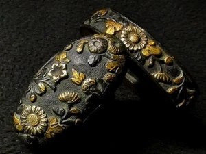 Espada antigua japonesa accesorios Fuchi Kashira diseño crisantemo período Edo - Imagen 1 de 5