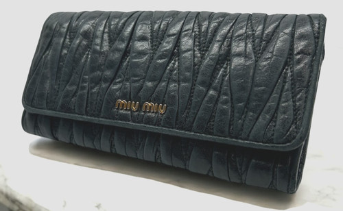 MIU MIU Autentico portafoglio lungo in pelle nera con logo miumiu Matelasse [Ottimo]