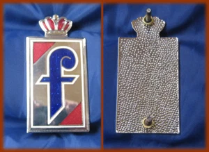 ALFA ROMEO DUETTO/124 SPIDER - 1 LOGO BADGE PININFARINA CORONA ATTACCATA - Foto 1 di 1