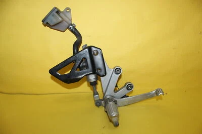 Suzuki GSXR750 2003 conductor derecho reposapiés clavija freno pedal Foto 1 de 4