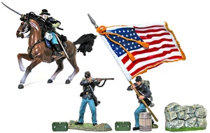 Forces of Valor Union Action Set #1 - 3 figs/4 access 54mm  painted toy soldiers - Picture 1 of 1