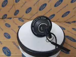 New genuine Ford Fiesta Mk3 / Escort Mk6/7 (93/99) Petrol filler cap with lock. - Picture 1 of 4