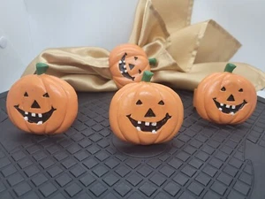 Vintage Jack O Lanterna Tovagliolo Anelli Resina Set di 4 Zucche Halloween 3D - Foto 1 di 8