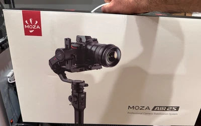 Estabilizador de cardán de mano de 3 ejes MOZA Air 2S 4,2 kg de carga cámaras DSLR sin espejo Foto 1 de 2