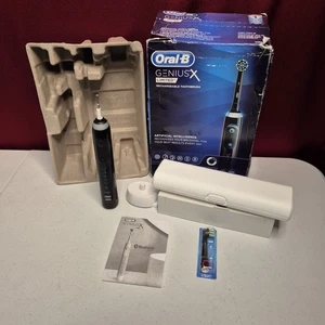 Cepillo de dientes eléctrico recargable Oral-B Genius X Limited - negro - caja abierta - Imagen 1 de 8
