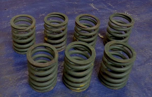 FORD NOS 7 VALVE SPRINGS. - Bild 1 von 1