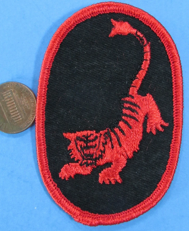 PARCHE - Kung Fu Karate Serie de TV Años 70 Vintage TIGRE Tela Trasera Foto 1 de 1