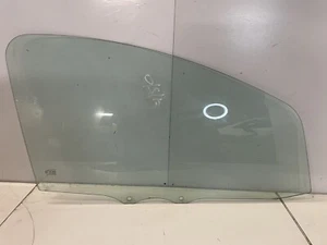 2008 TOYOTA AYGO Mk1 5 Door O/S/F Driver Right Side Front Door Window Glass - Picture 1 of 4
