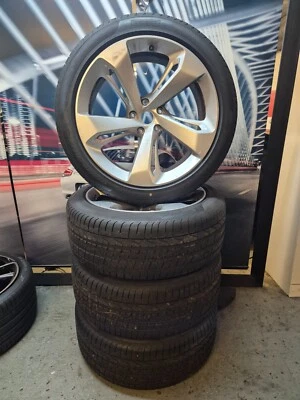 Bentley Bentayga Kompletträder Pirelli P Zero 285/40 ZR22 (R-76) - Bild 1 von 4