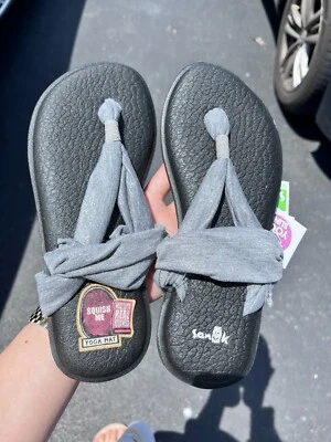 Cabestrillo de yoga Sanuk 2 plateado metálico Foto 1 de 4