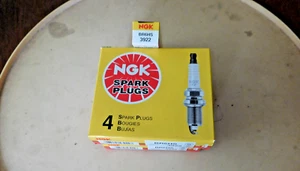 NGK SMALL ENGINE SPARKPLUG - PART#BR6HS/3922 - LOT OF 13 SPARKPLUGS - Picture 1 of 2