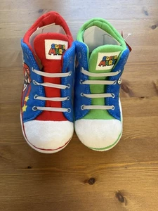 Super Mario Brothers Boys 11-12 High Top Sneaker Slippers NWT - Picture 1 of 7
