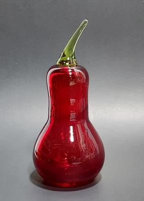 Vintage Viking Rainbow Glass Ruby Red Pear Paperweight 5 1/2" Foto 1 de 4