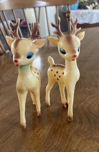 2 Vintage Plastic Reindeer Fawn - Retro Figurine - Brown spots - Picture 1 of 4