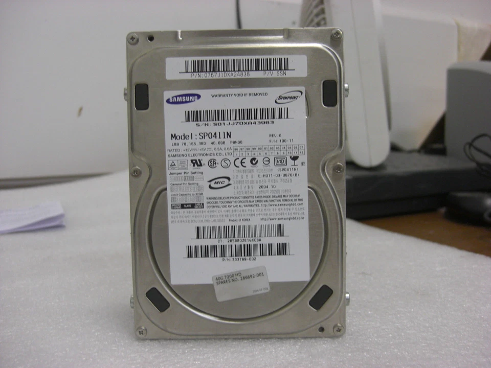SAMSUNG SP0411N 394916-001 286692-001 333769-002 40GB IDE HARDDRIVE - Image 1 of 1