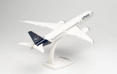 MODELLINO AEREO STATICO HERPA LUFTHANSA BOEING 787-9 DREAMLINER D-ABPA 1/200 - Immagine 1 di 4