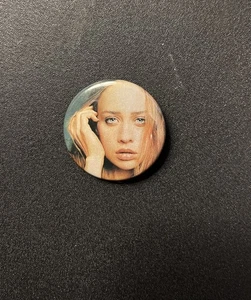 Botón Pinback Fiona Apple. "Botón original hecho a mano de 1,5""".  - Imagen 1 de 1